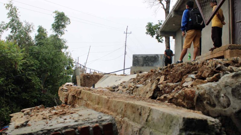 निर्माणाधीन ट्याङ्कीको जग भासिएपछि खानेपानी आयोजना अलपत्र