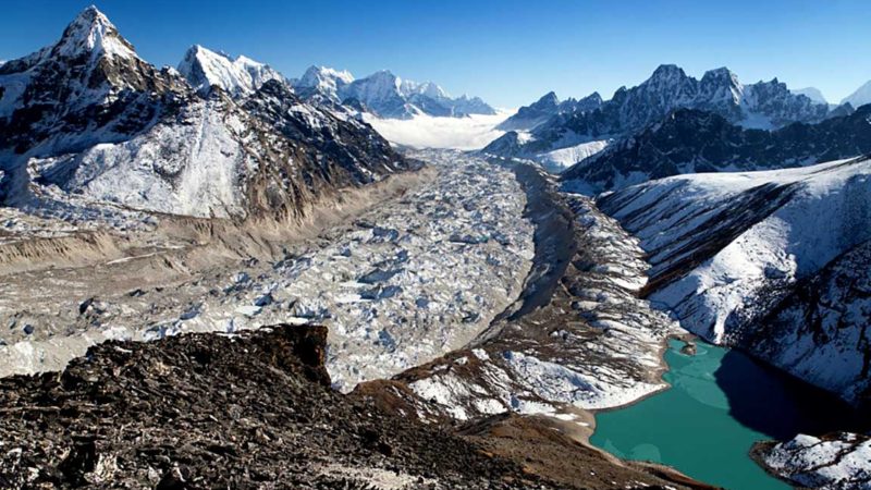 हिमनदीहरु तीव्र रुपले पग्लिने क्रम बढेपछि नेपाल-चीनका हिमाली क्षेत्रहरुमा जोखिम पनि बढ्यो