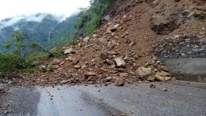 वर्षातले बिग्रिएका सडक पुनः सञ्चालनमा नआउँदा सर्वसाधारण सास्तीमा