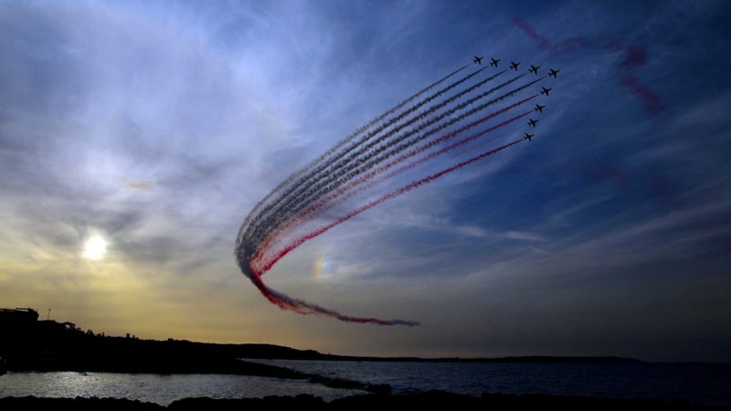 (210926) -- QAWRA, Sept. 26, 2021 (Xinhua) -- Photo taken on Sept. 26, 2021 shows an aerobatic performance during the Malta International Airshow in Qawra, Malta. Aviation enthusiasts were in for a treat over the weekend as the Malta International Airshow got underway with some 50 aircraft from around the globe, some of which graced the skies with shows of aerobatics. (Photo by Jonathan Borg/Xinhua)