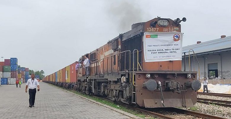 भारतबाट वीरगञ्ज आइपुग्यो पहिलो निजी कार्गाे रेल
