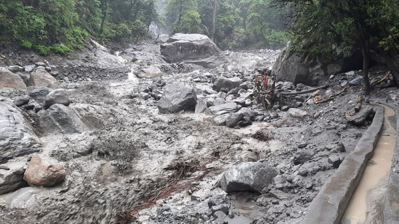 बाढीले बगायो म्याग्दीको विद्युतगृह