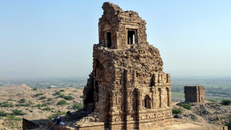 CORRECTION / A general view shows the Kafir Kot ancient ruins of Hindu temples located in Dera Ismail Khan in Pakistan's Khyber Pakhtunkhwa province on October 28, 2021. (Photo by Abdul MAJEED / AFP) / “The erroneous mention[s] appearing in the metadata of this photo by Abdul MAJEED has been modified in AFP systems in the following manner: [Khyber Pakhtunkhwa Province] instead of [Punjab Province]. Please immediately remove the erroneous mention[s] from all your online services and delete it (them) from your servers. If you have been authorized by AFP to distribute it (them) to third parties, please ensure that the same actions are carried out by them. Failure to promptly comply with these instructions will entail liability on your part for any continued or post notification usage. Therefore we thank you very much for all your attention and prompt action. We are sorry for the inconvenience this notification may cause and remain at your disposal for any further information you may require.”