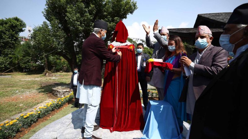 प्रधानमन्त्री देउवाद्वारा साक्षर गण्डकी प्रदेशस्तम्भ अनावरण
