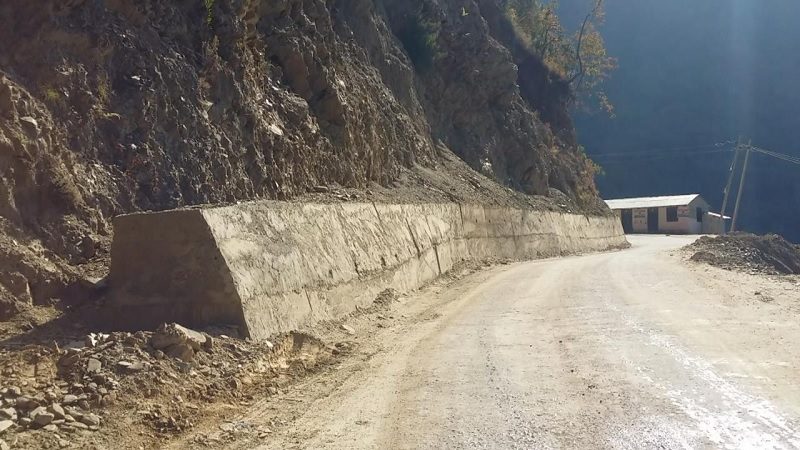 भीमफेदी–कुलेखानी सडकखण्डमा तीन दिन सवारीसाधन अवरुद्ध हुने