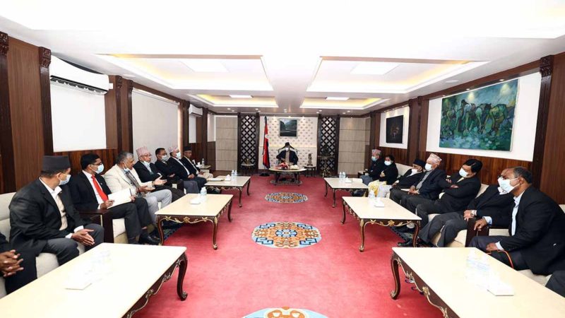 प्रधानमन्त्री देउवासँग बारका पदाधिकारीको छलफल