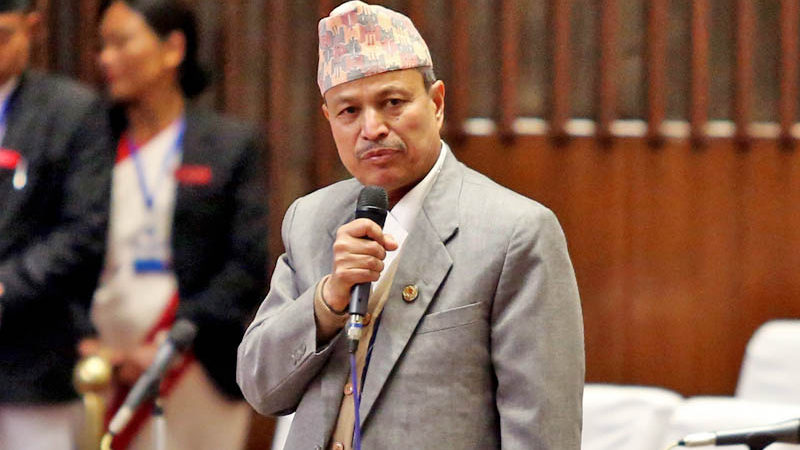 मतदानस्थलमा पर्चा बाँड्ने काम रोक्न भीम रावलको माग
