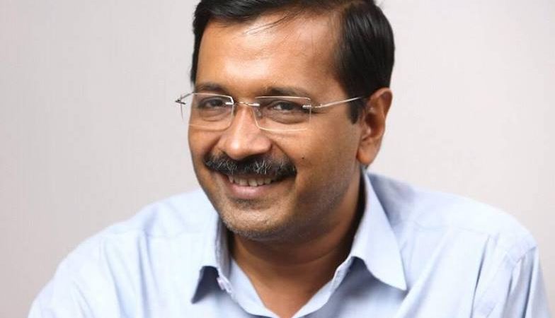 केजरीवालको कमाल, दिल्लीमा पेट्रोलको मूल्य घटाए