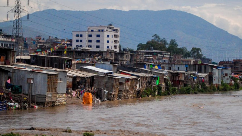 भत्काइए वाग्मती किनारका अनधिकृत संरचना