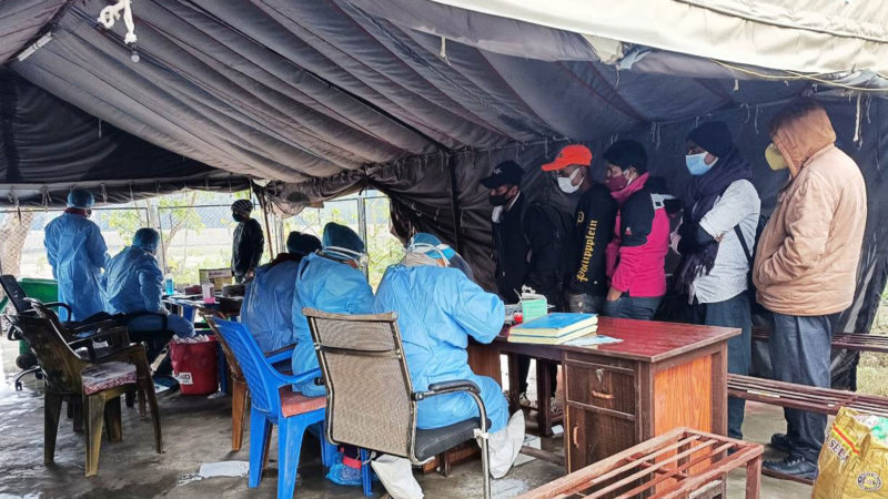 कैलालीमा सीमामै कोरोना परीक्षण र खोप