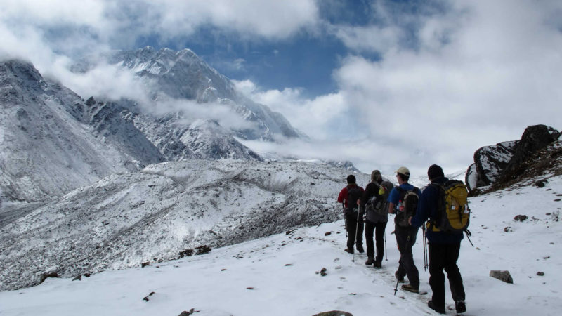 आइसफल चिकित्सक टोली सगरमाथा आधार शिविरमा